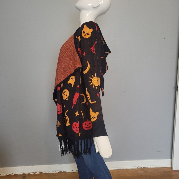 Disney Her Universe Hocus Pocus Dani Hooded Fringe Cardigan, VGUC, XS FITS BIG - Picture 7 of 10